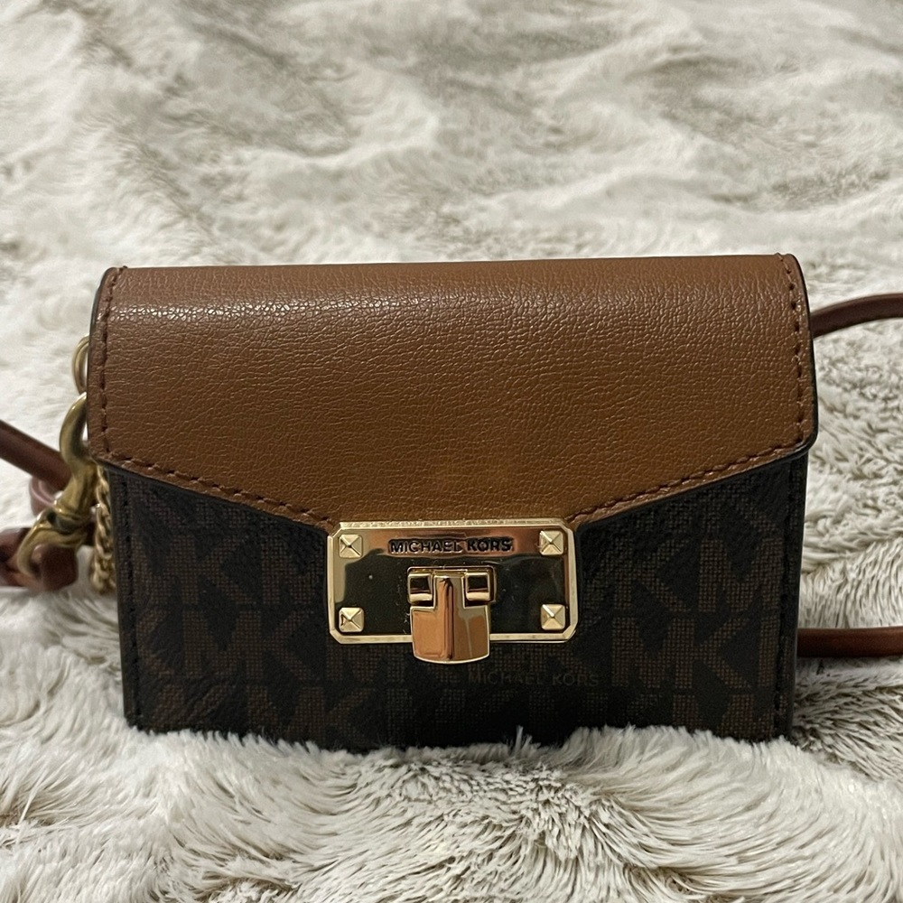 NWT Michael Kors Kinsley Accordion Card Holder